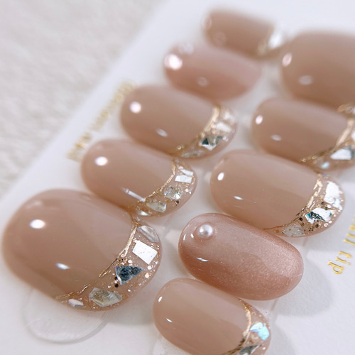 人気No.1 王道な大人ネイル♡ フレンチ ピンクベージュ マグネット