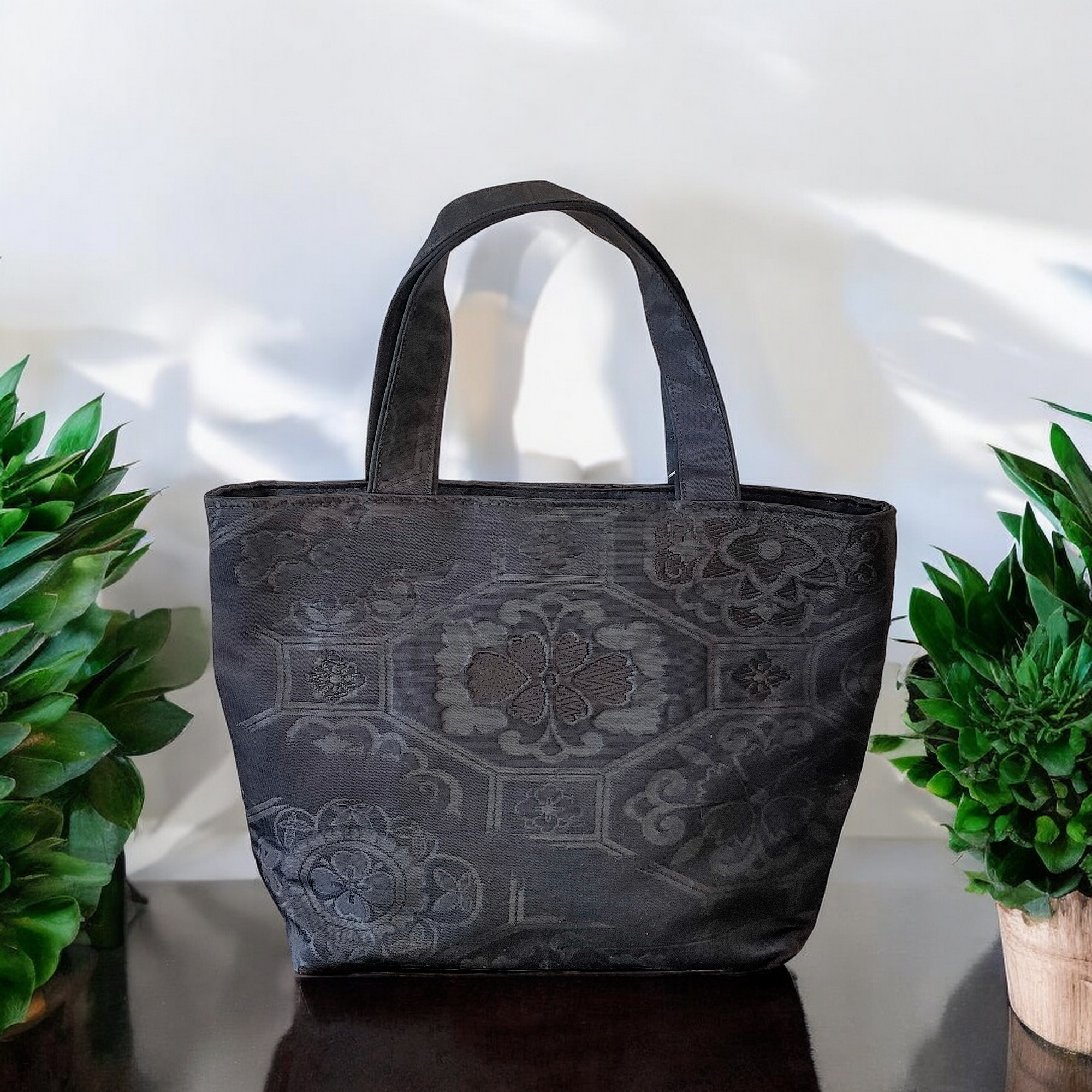 【yoshino】 新品未使用 正絹 帯リメイク 和装バッグ  麻の葉 新品未使用 【yoshino】 麻の葉 和装バッグ 帯リメイク  正絹