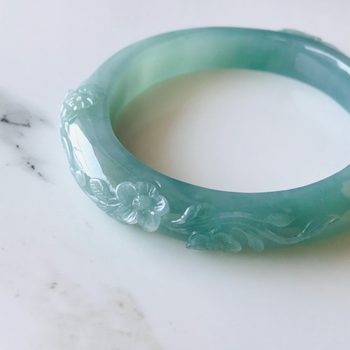 本翡翠バングル グァテマラ産 細身 可愛い お買い得 | FARBE