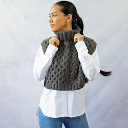 即納可】ウール・ハイネックケーブル編みミニベスト（N-440088-グレー