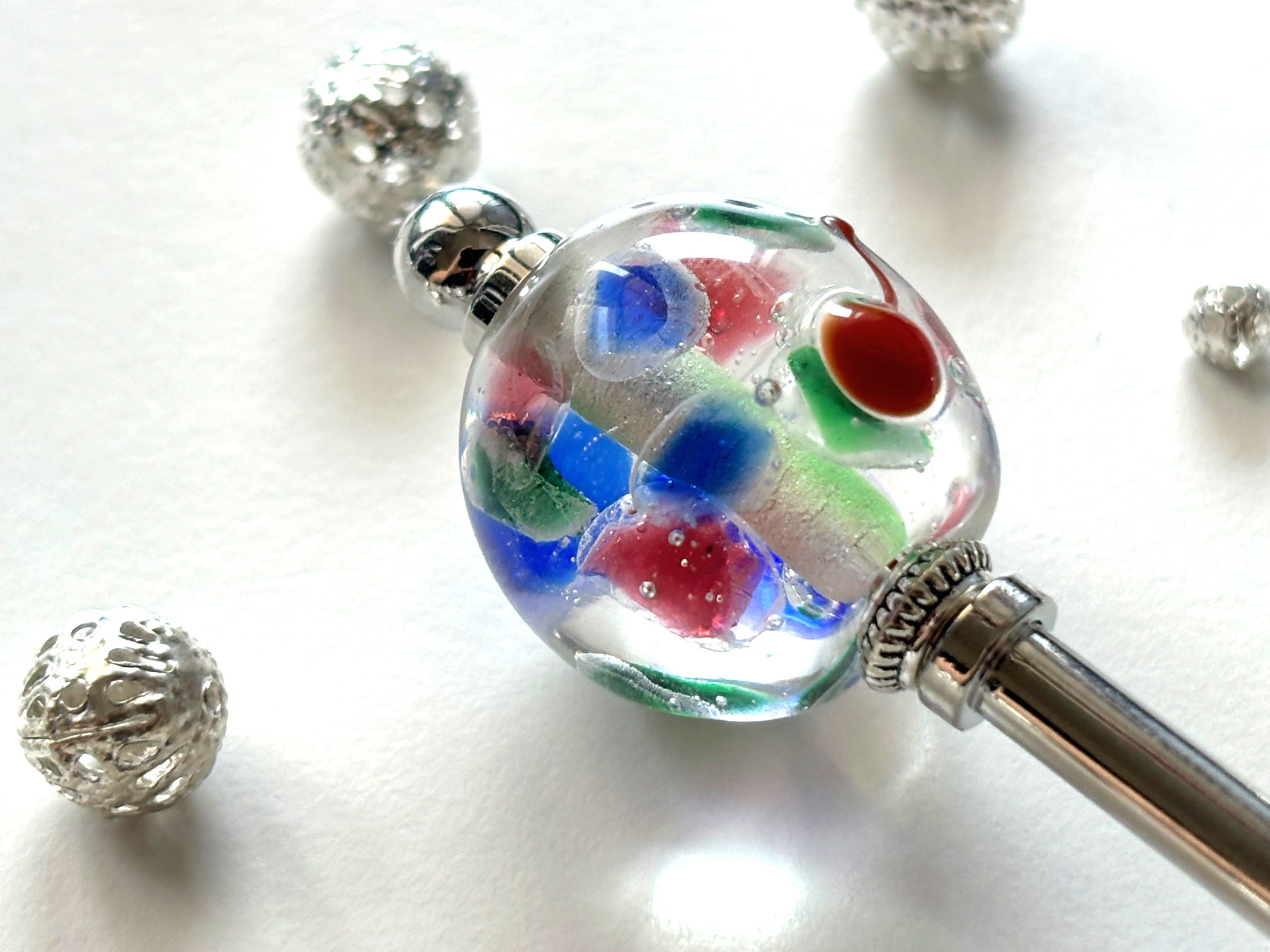 かんざし　ゼリーポンチの様なカラフルとんぼ玉　一本挿し　一本簪　赤青緑　ブルー　透明　和風　トンボ玉　0157