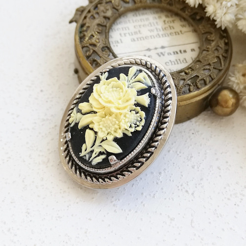 ヴィンテージスタイル フラワー カメオ ブラック オーバル