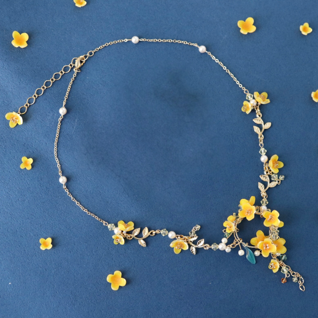 キラキラ揺れる*金木犀ネックレス　(キンモクセイ、きんもくせい、ミモザ) 花