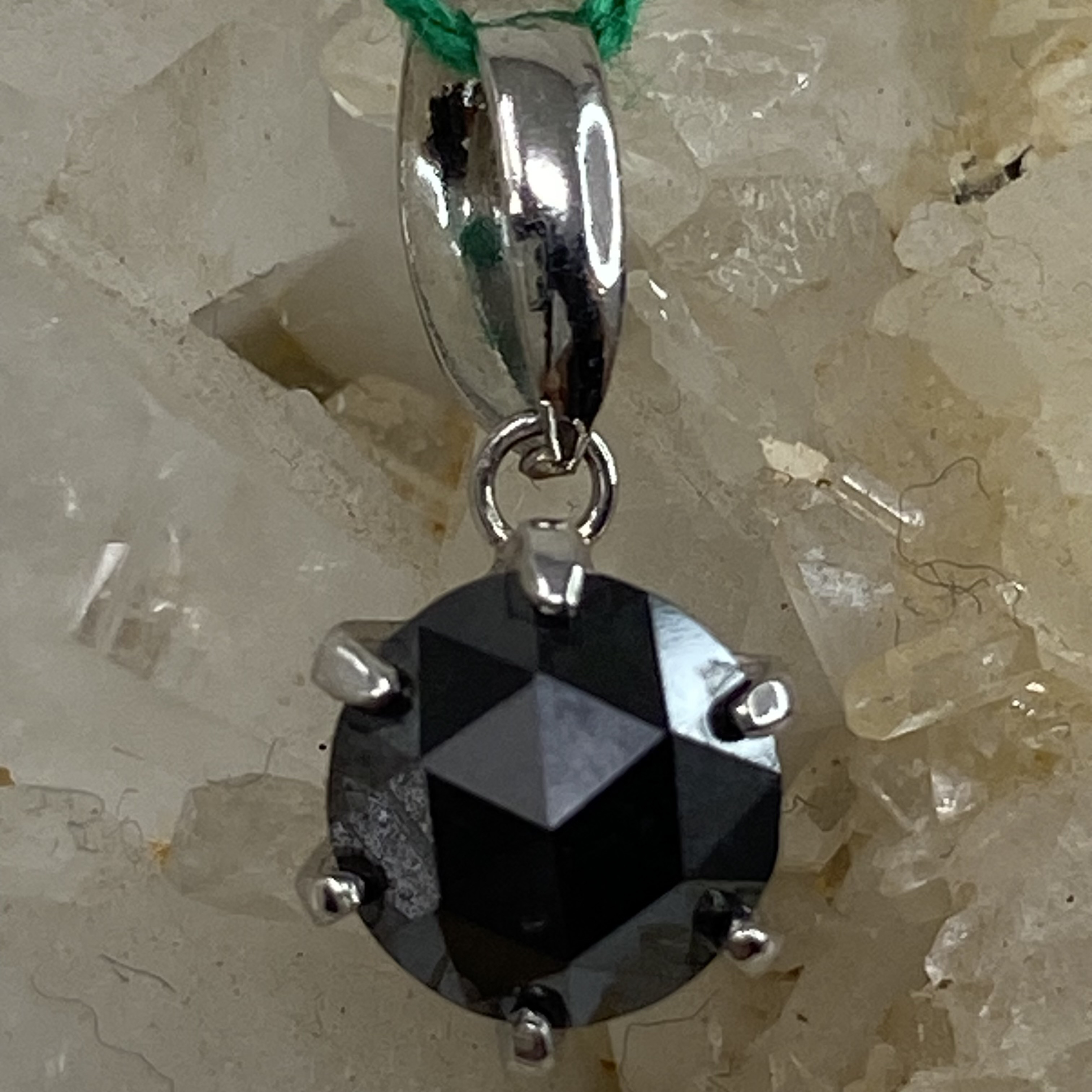 pt900 プラチナペンダント ブラックダイヤモンド 0.68ct