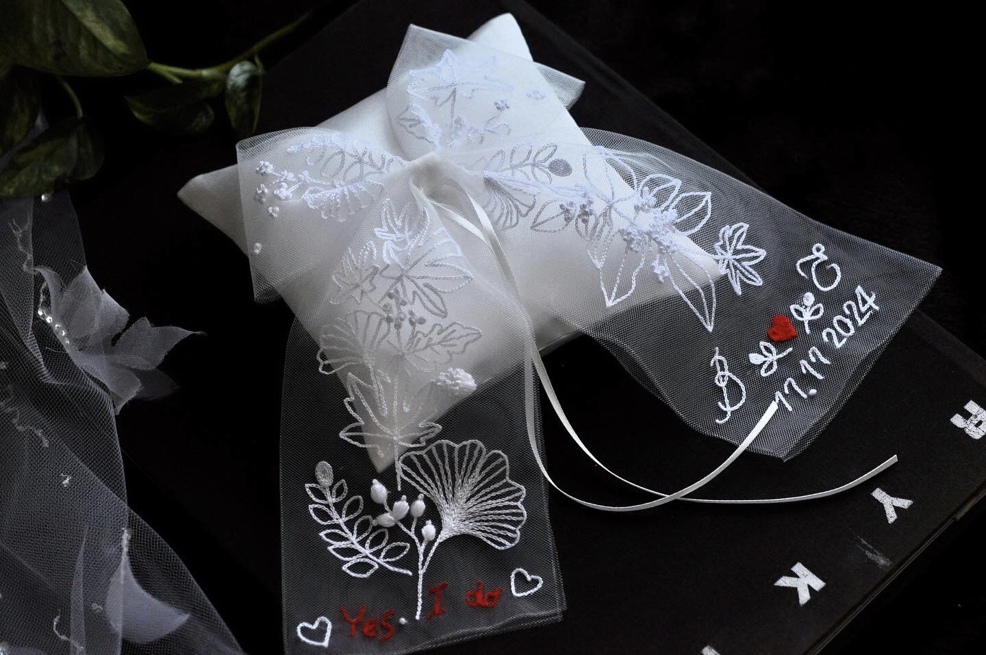 【美しい日本の野草】日付♡イニシャル刺繡のリングピロー　オーダーメイド