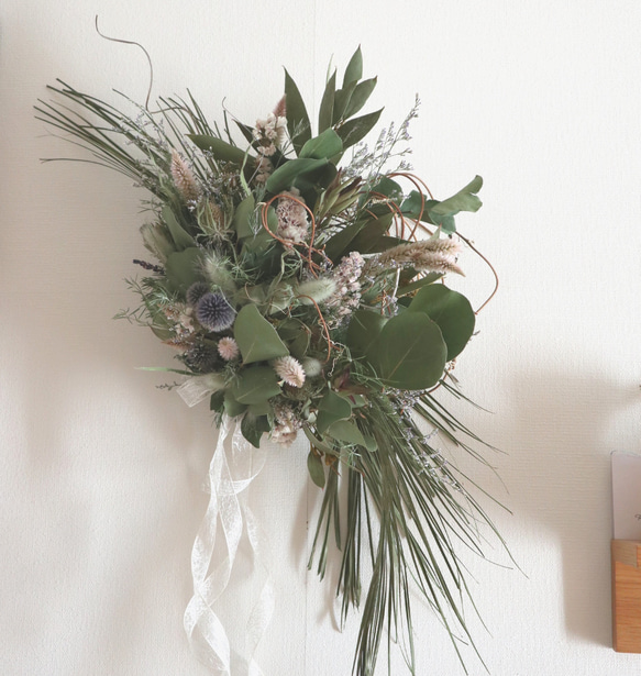 3種のユーカリとルリタマアザミのボタニカルリース リース viento  
