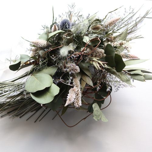 3種のユーカリとルリタマアザミのボタニカルリース リース viento  
