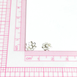 【300個】 8mm  ビーズキャップ  花座/座金  カツラ  お花/フラワーパーツ  ホワイトシルバー 2枚目の画像