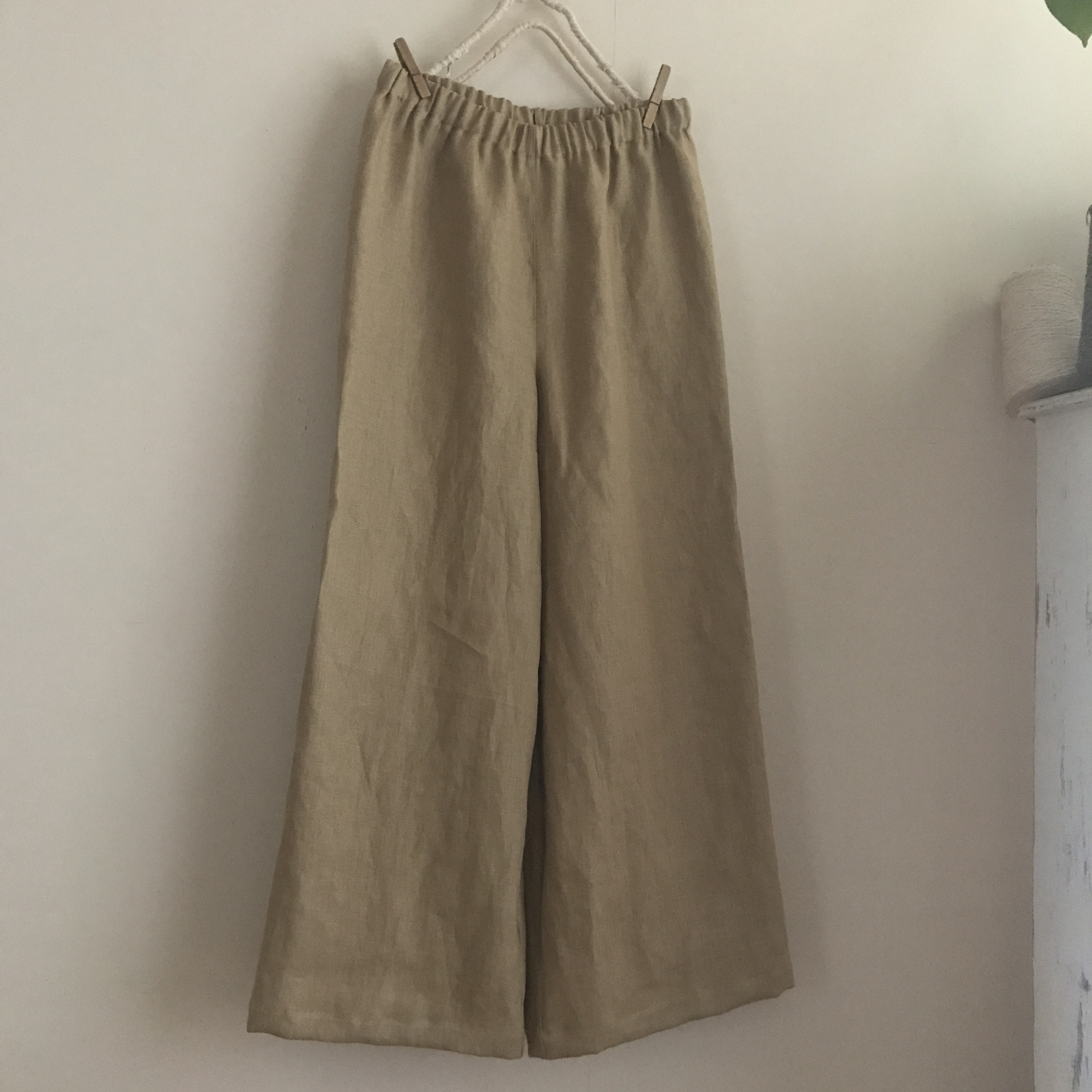 フランス　サフィラン社リネン（シナモン）で作ったワイドパンツ
