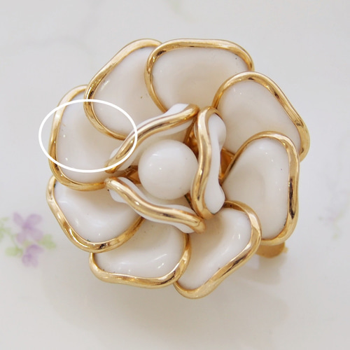 【保障できる】 ヴィンテージジュエリー】Trifari トリファリ ミルクガラス アクセサリー