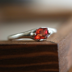 （獨一無二，Silver925）紅色尖晶石花式切割戒指（5*4mm，尺寸10.5） 第1張的照片