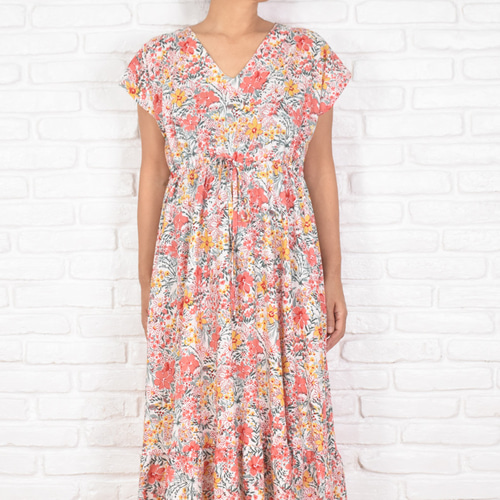 花柄Vネックの大人のフリルワンピース ＜ピンク＞ コットン素材