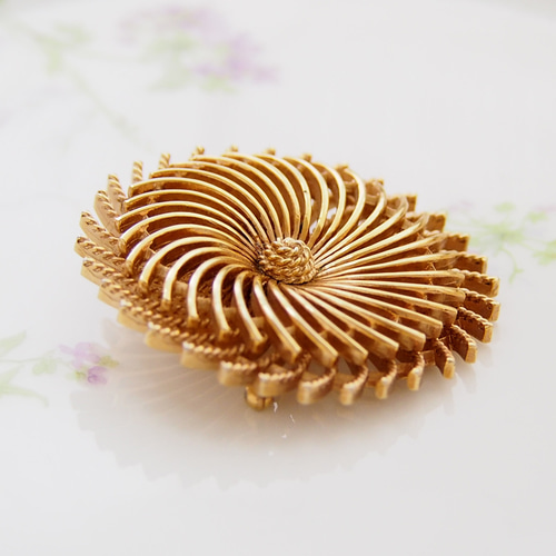 ヴィンテージジュエリー】Trifari トリファリ ゴールドトーン フラワー