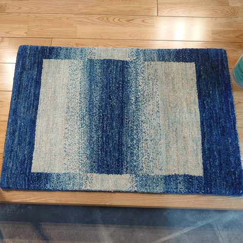 夏は涼しく冬は暖かいオールシーズンラグ ガゼニラハット インディコ