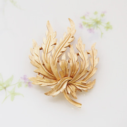 ヴィンテージジュエリー】Trifari トリファリ ゴールドトーン