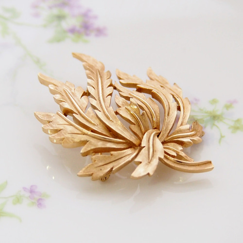 ヴィンテージジュエリー】Trifari トリファリ ゴールドトーン