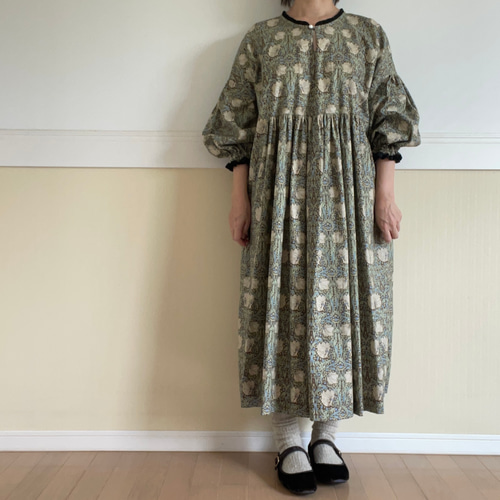  × WILLIAM MORRIS ピンパーネル ワンピース 42 ウィリアムモリスワンピース ピンパーネル ワンピース dokin630
