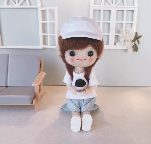 受注製作】SNSやアイコンにもおすすめ☆手のひらサイズの女の子人形