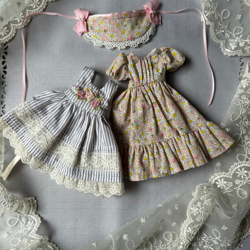 No.1 1/6サイズドール向け リボン刺繍ボンネット&エプロン No.1 1/6サイズドール向け リボン刺繍ボンネット&エプロン