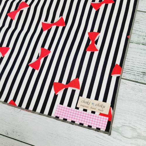 サイズ変更可能】 リボンストライプ柄(黒)のランチョンマット