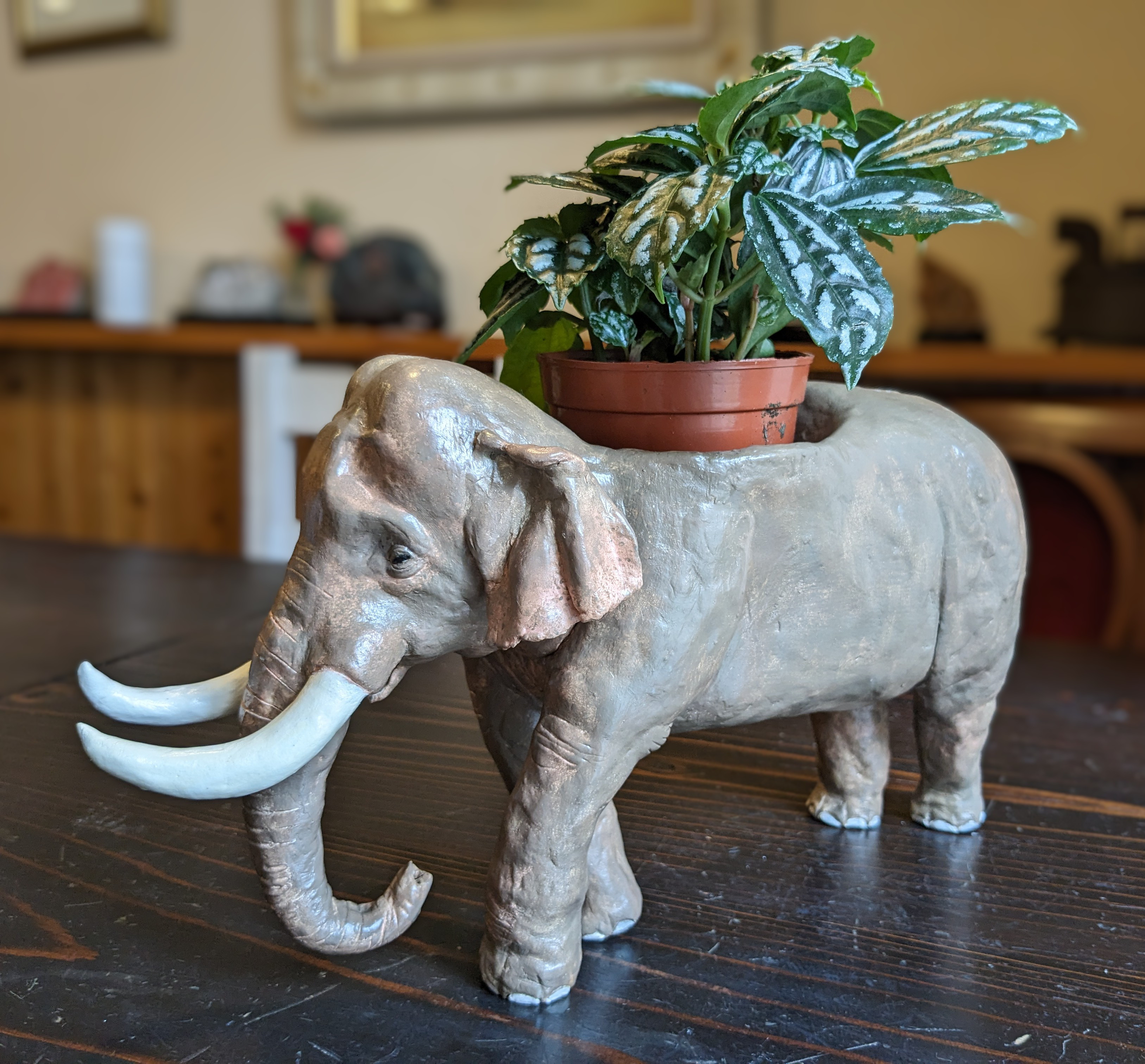 ハンドメイド　インドゾウの鉢カバー