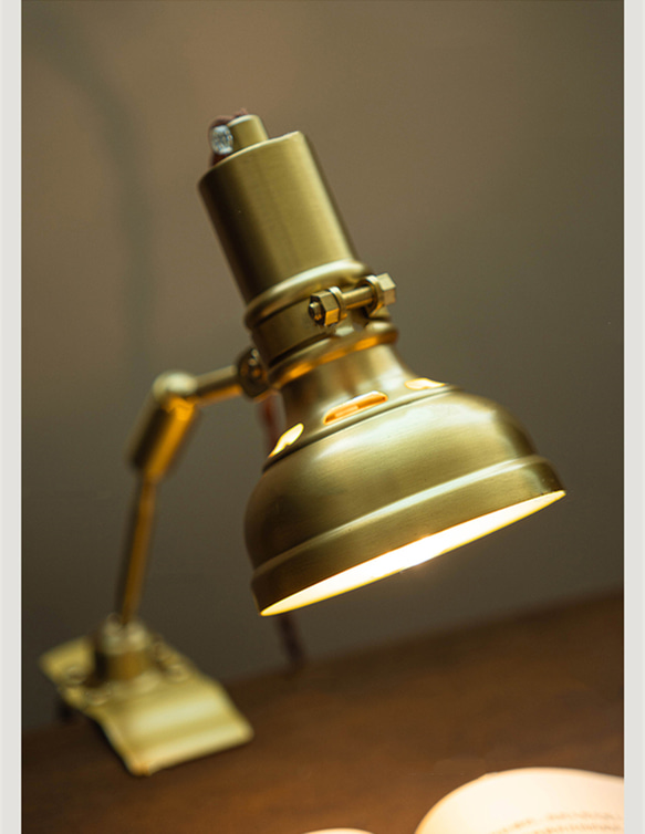 ヴィンテージクリップ式デスクランプ 工業風 寝室 ベッドサイド デスク リビングルーム 多角度調整 真鍮クリップライト 