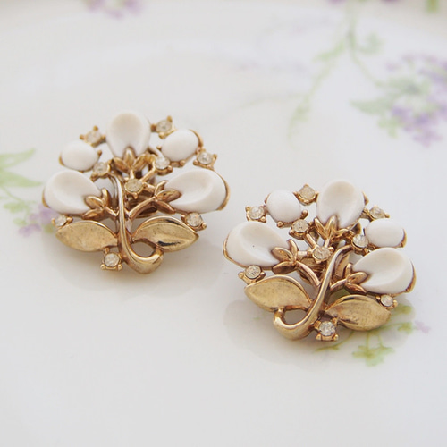 ヴィンテージジュエリー】Trifariトリファリ ゴールドトーン ペブル