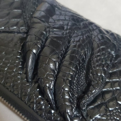 現品のみ クロコダイル 長財布 ラウンドファスナー 鰐爪付き 腹革使用  