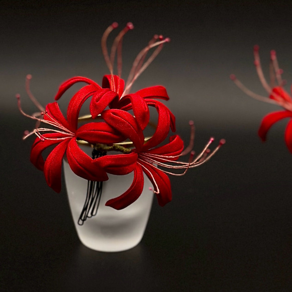 大人レッド　浴衣や着物に　彼岸花の髪飾り　羽二重/つまみ細工  浴衣　着物　和装　夏まつり　花火　和  秋　曼珠沙華　赤 4枚目の画像