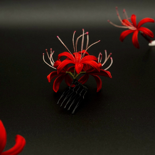大人レッド 浴衣や着物に 彼岸花の髪飾り 羽二重/つまみ細工 浴衣 着物