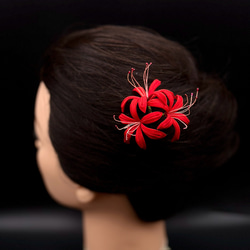 大人レッド　浴衣や着物に　彼岸花の髪飾り　羽二重/つまみ細工  浴衣　着物　和装　夏まつり　花火　和  秋　曼珠沙華　赤 3枚目の画像