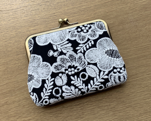 ミナペルホネン スマイルフラワー ネイビー がま口 コインケース