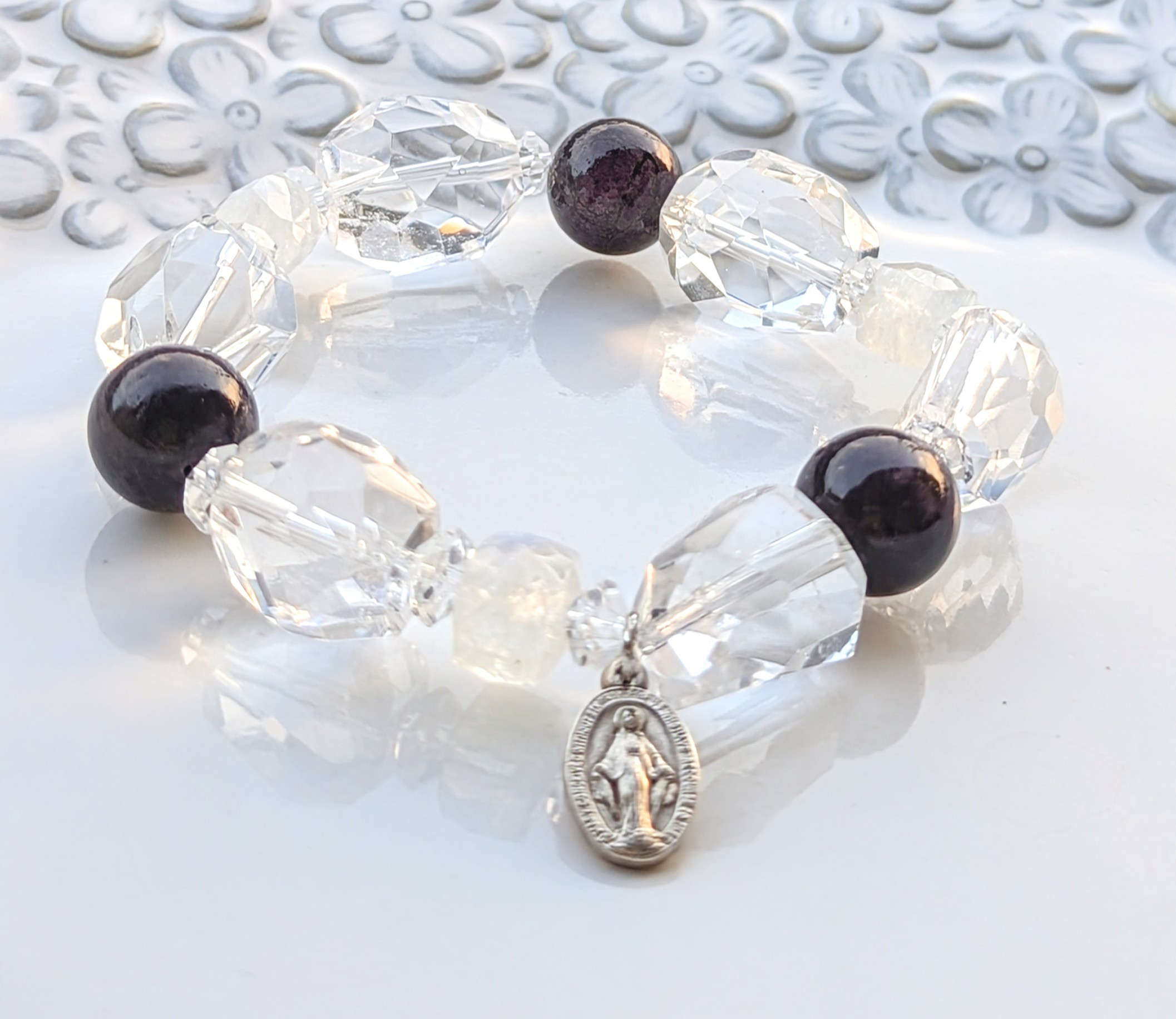 ✨理想に沿った人生を歩む助けとなるクリスタル✨パープライト&ホワイトラブラドライト&クリアクォーツのブレスレット✨