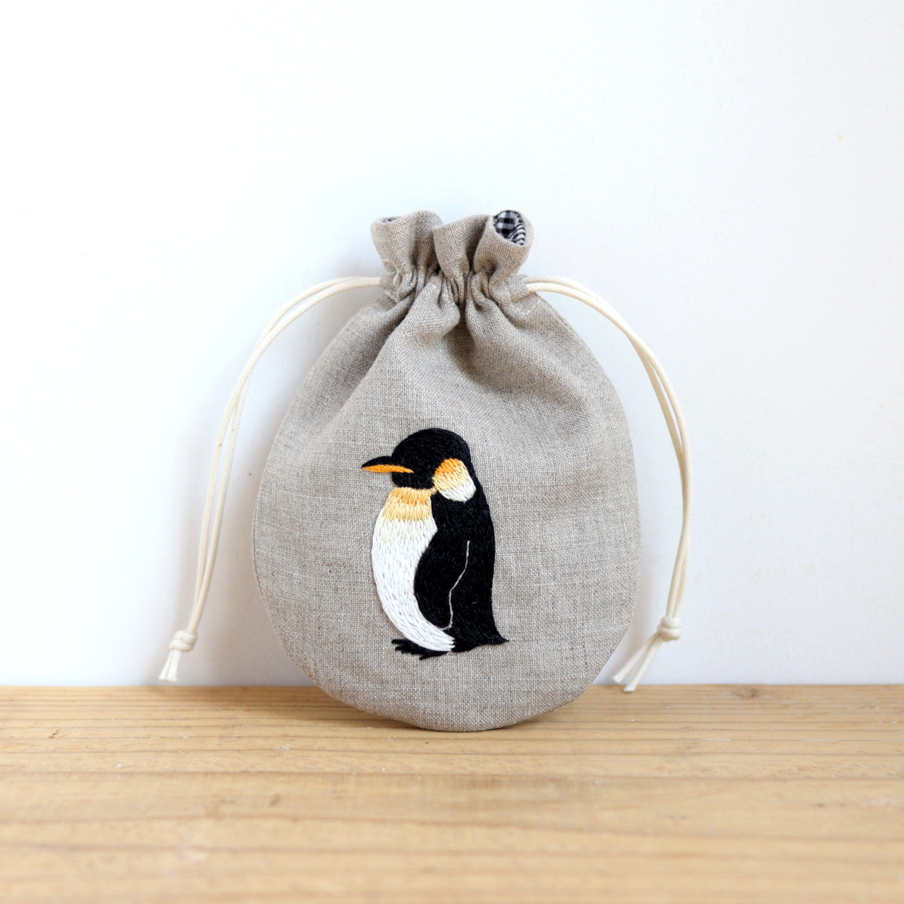 ハンドメイドオーダー品　ウサギ、ペンギン巾着 ハンドメイドオーダー品 ウサギ、ペンギン巾着