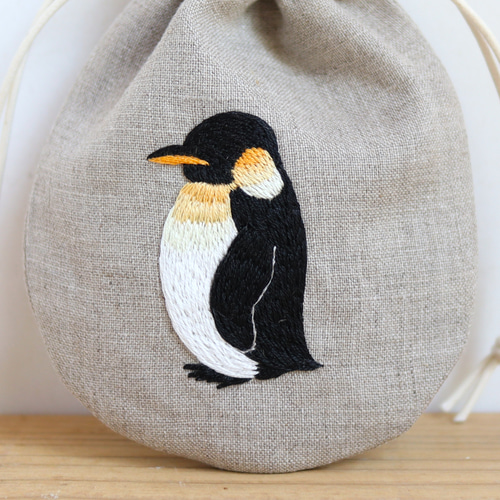 皇帝ペンギンさんの刺繍ミニリネン巾着【受注生産】 巾着袋 Heart
