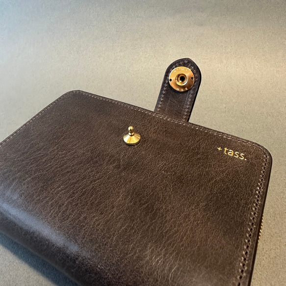 イタリアMontana社プルアップレザー　2つ折り財布　留め具：ホックタイプ（本金メッキ） 本金メッキ 不良の類では御座いません