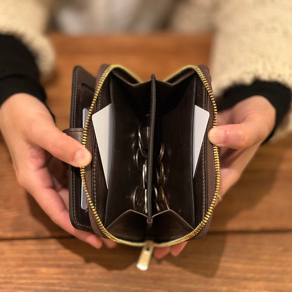 イタリアMontana社プルアップレザー　2つ折り財布　留め具：ホックタイプ（本金メッキ） 本金メッキ 不良の類では御座いません