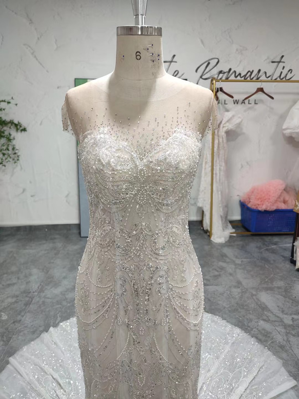 今すぐ買う、絶対後悔しない！マーメイドドレス　きらきらビジュー　エレガントなシルエット　チューブトップ　演奏会結婚式2次 