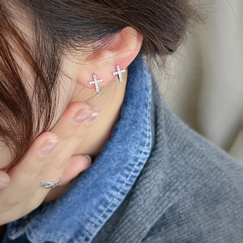 k18 クロスピアス 輝夜でございます 【ete】K18 ダイヤクロス ピアス