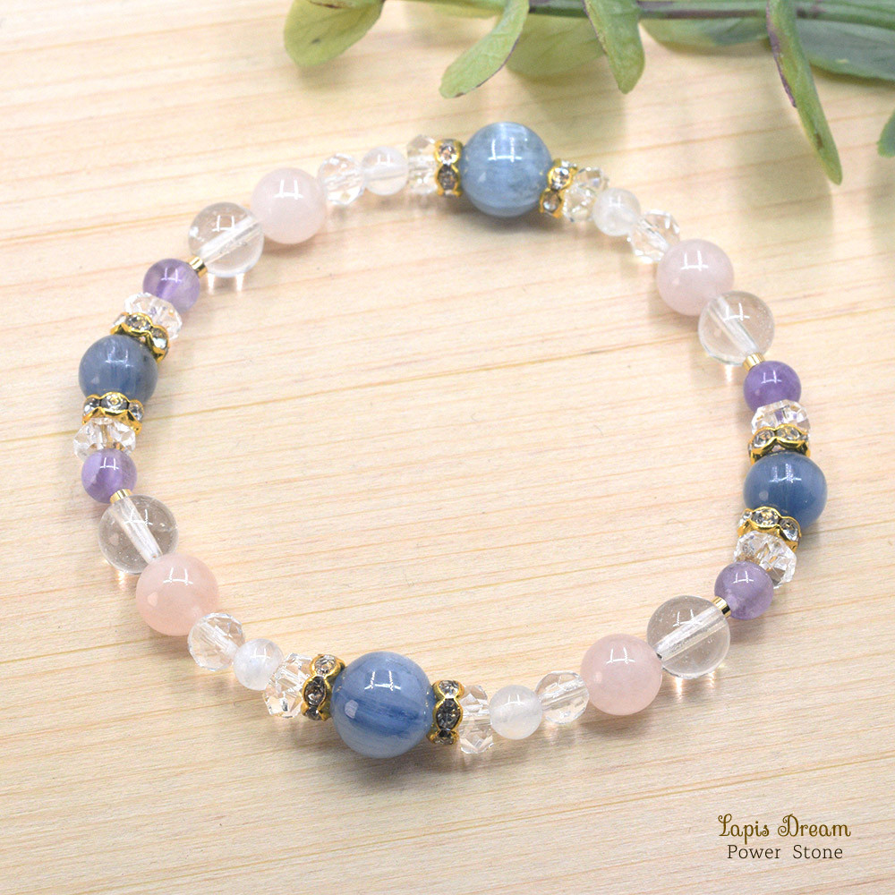 勇気と自信を与えてくれるお守り | カイアヤナイト、モルガナイトの天然石パワー.ストーン ブレスレット