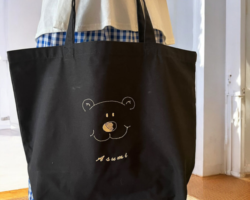 クマ刺繍トートバッグ 水色 クマ 刺繍 トートバッグ 可愛い ブルー ニット - メルカリ