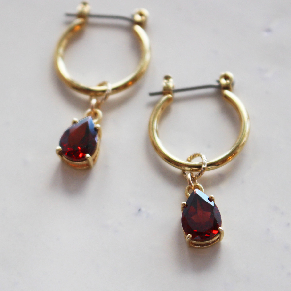 16種類の天然石＜宝石質＞から2つのチャームが選べる✨フープピアス＆チャームセット