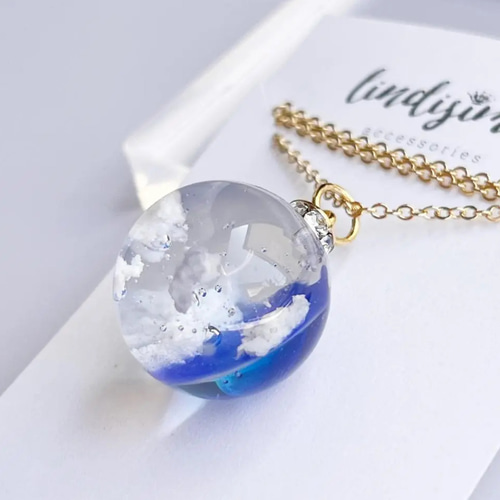 藍様おまとめ。レジン キーホルダー ペンダント 空玉【大玉】 ブルー×グリーン【球体 レジン ネックレス