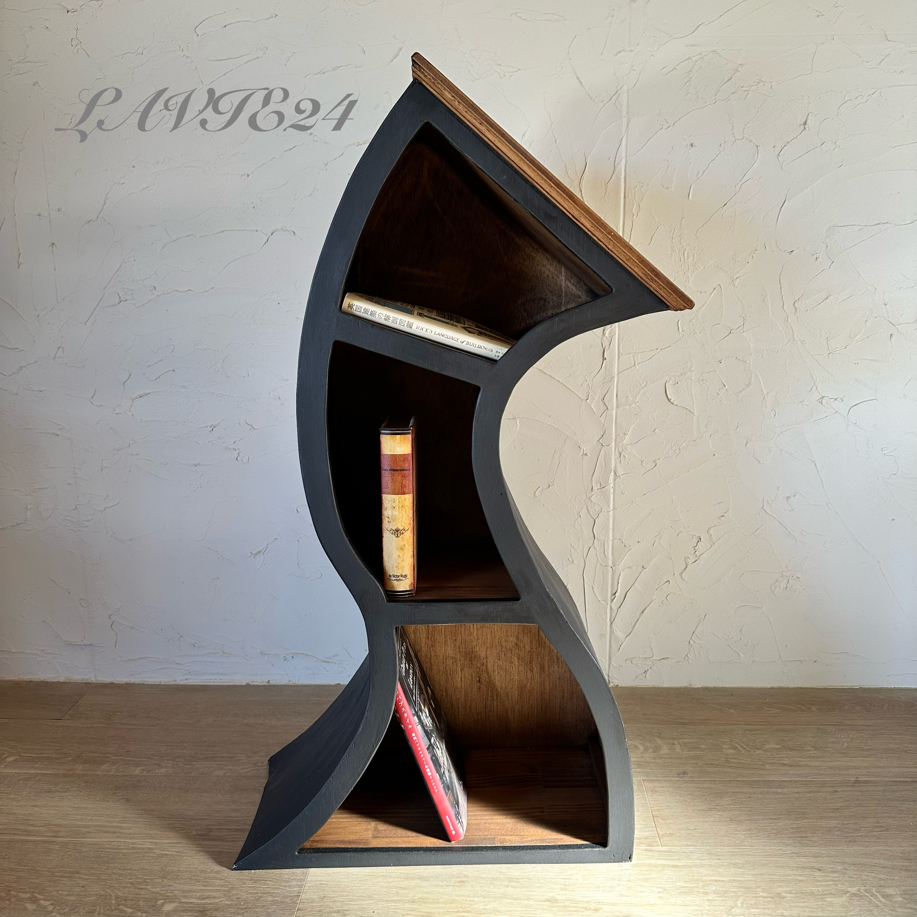 英国 カーブラックB/カラー変更可 本棚 収納棚 店舗 サロン 什器 ディスプレイ 飾り棚