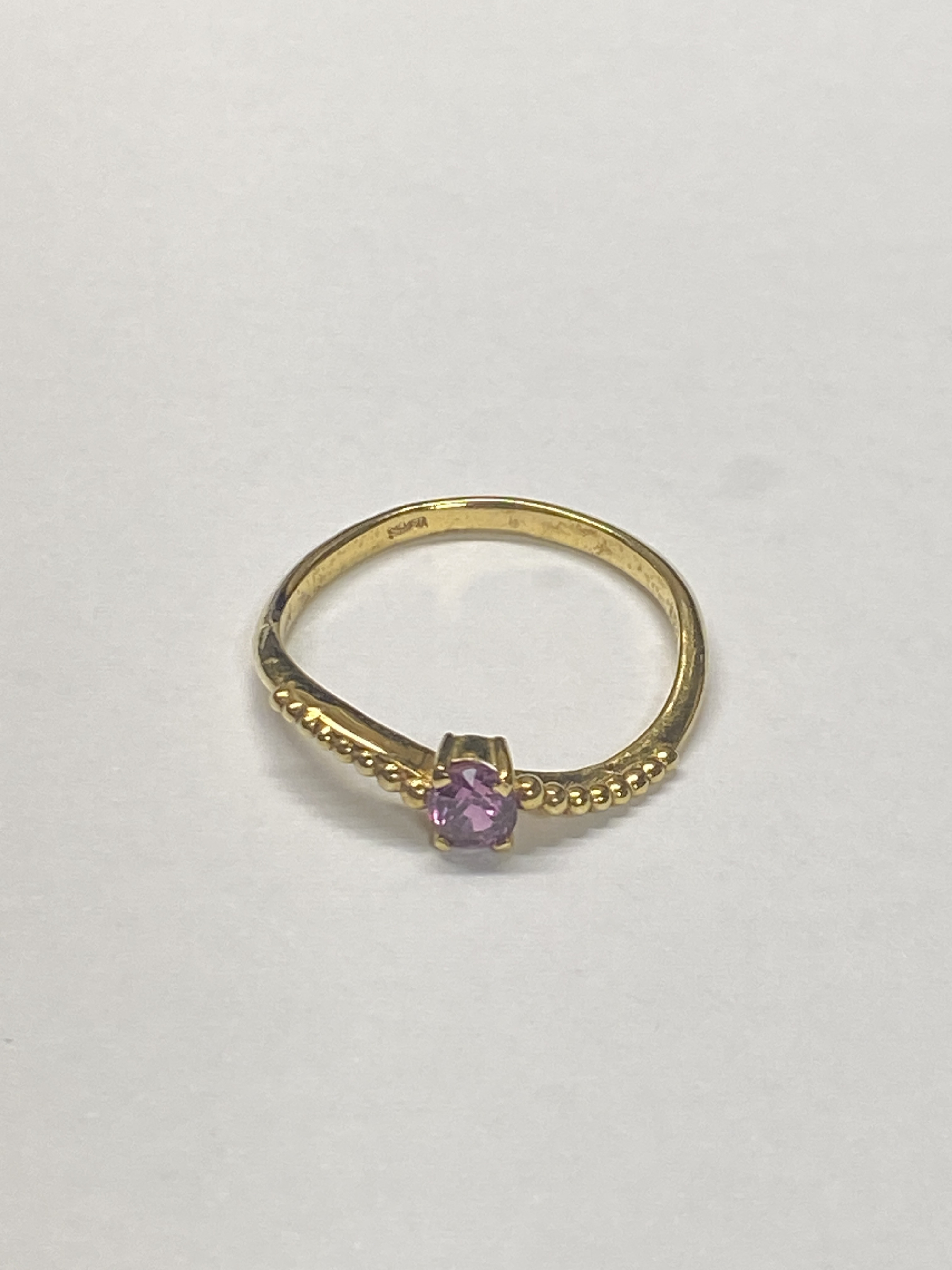 ピンクサファイヤ　シルバーリング　0.37ｃｔPINK SAPPHIRE