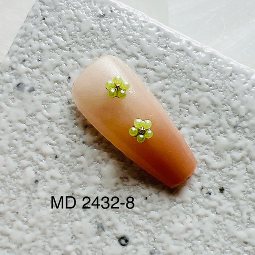 商品説明必読!！蓄光 フラワー ネイルパーツ 10個 036ca8847820e568a4f61c821e82a0