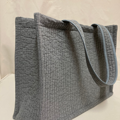 ヌビトートバッグ スクエア 4色 A4サイズ 内側ポケット•Dカン付 ヌビ