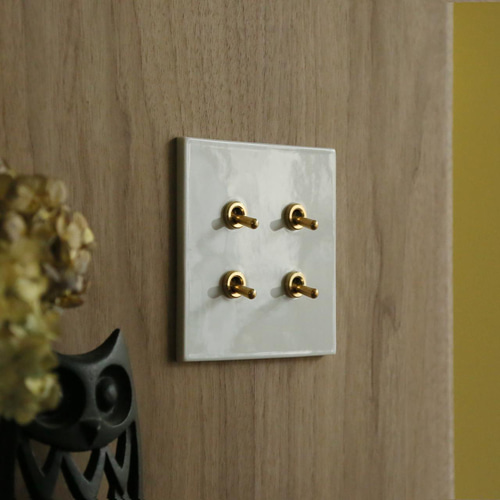 ZS7-204/BRトグルスイッチプレート セラミックフラット 真鍮レバー