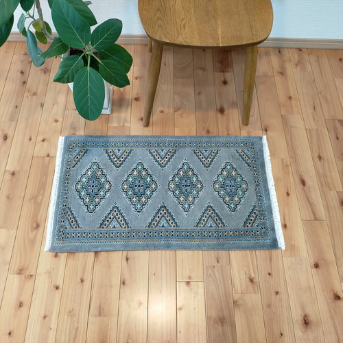 軽くて畳める手織りラグ パキスタン絨毯 玄関マット トライバルラグ