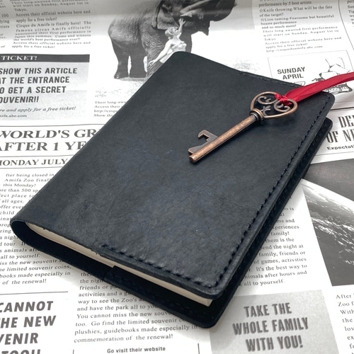 【クロエ】Maison Margiela パスポートケース ブックカバー Maison Margiela（メゾンマルジェラ） パスポートケース SA3VL0001